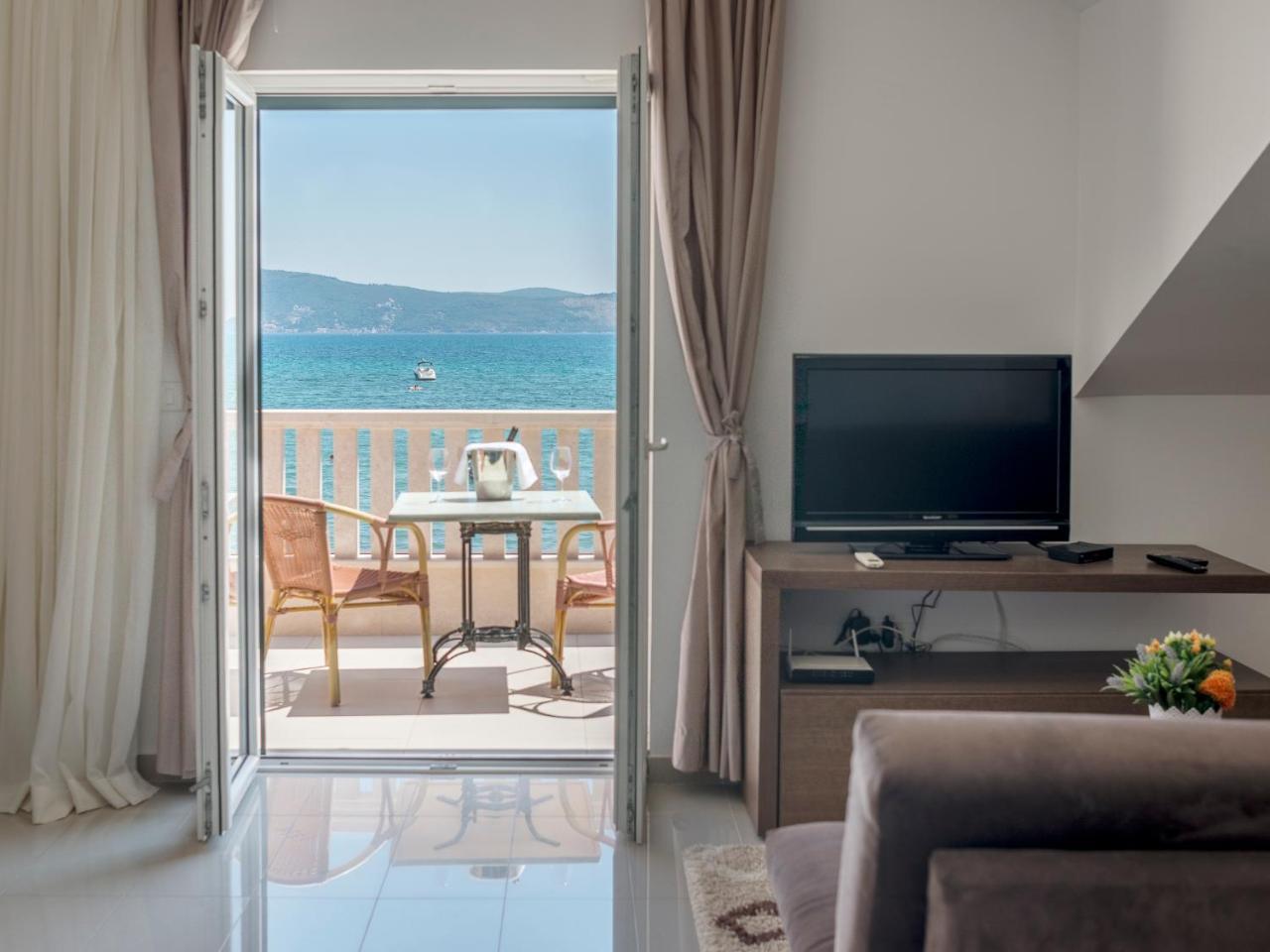 Ferienwohnung Grifone Coastline Herceg Novi Exterior foto